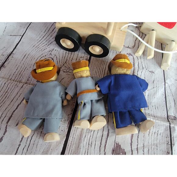 Play Wooden Horse Buggy 3 Wooden Doll People - Picture 6 of 8